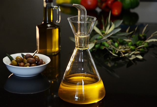 Contra la obesidad, dieta mediterránea y aceite de oliva virgen extra